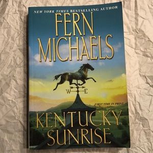 ⭐️5 for $15⭐️ Kentucky Sunrise by Fern Michaels | Book